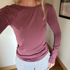 Lululemon Sweat resistant top